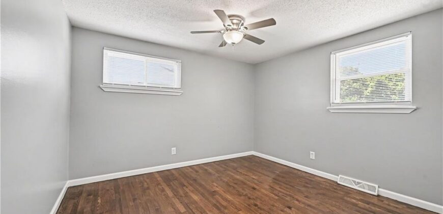5215 NE 60th Terrace, Kansas City, MO 64119