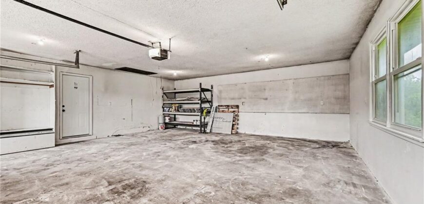 1500 Ridgeview Road, Liberty, MO 64068
