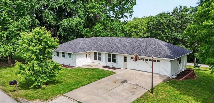1500 Ridgeview Road, Liberty, MO 64068