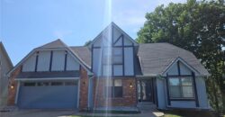 8020 N Flora Avenue, Kansas City, MO 64118