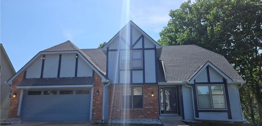8020 N Flora Avenue, Kansas City, MO 64118