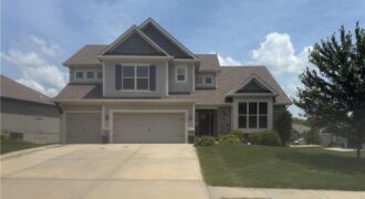 10523 N Randolph Avenue, Kansas City, MO 64157