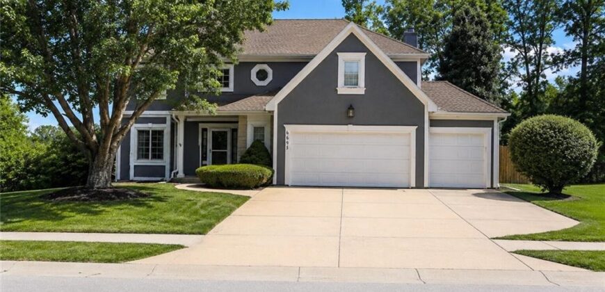 6695 NW Nevada Avenue, Parkville, MO 64152
