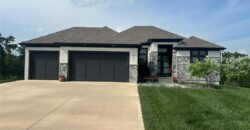 7041 N London Avenue, Kansas City, MO 64151