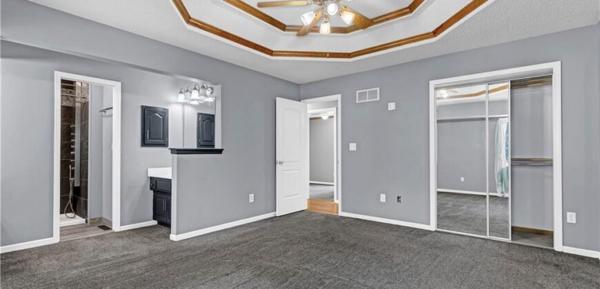 906 Pine Crest Avenue, Kearney, MO 64060