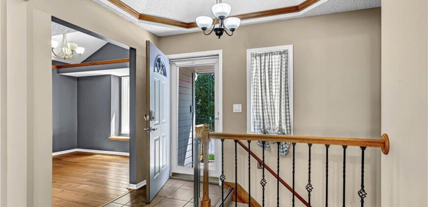 906 Pine Crest Avenue, Kearney, MO 64060