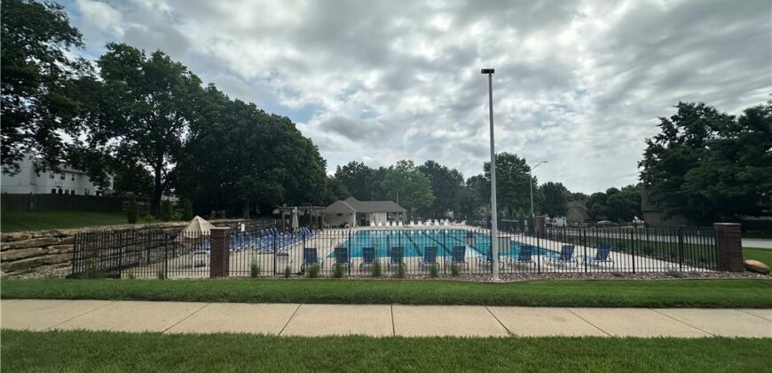 6121 N Cypress Court, Kansas City, MO 64119