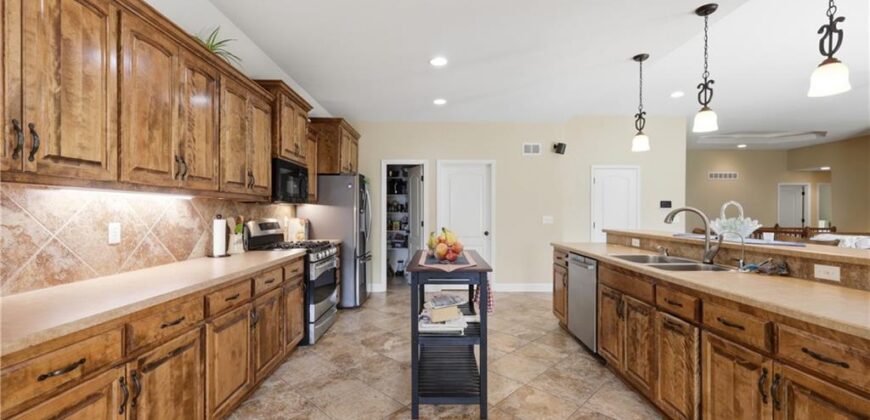 6121 N Cypress Court, Kansas City, MO 64119