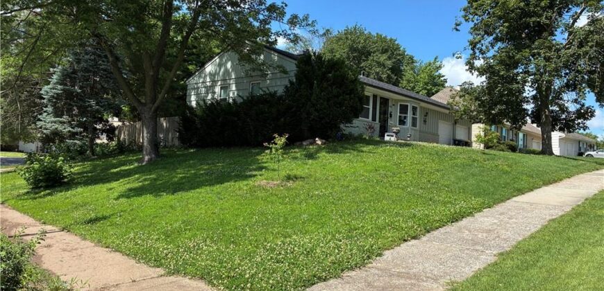 3528 NE 49th Street, Kansas City, MO 64118