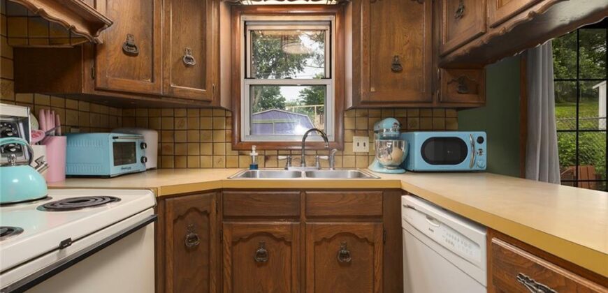 3622 NE Cypress Drive, Kansas City, MO 64117