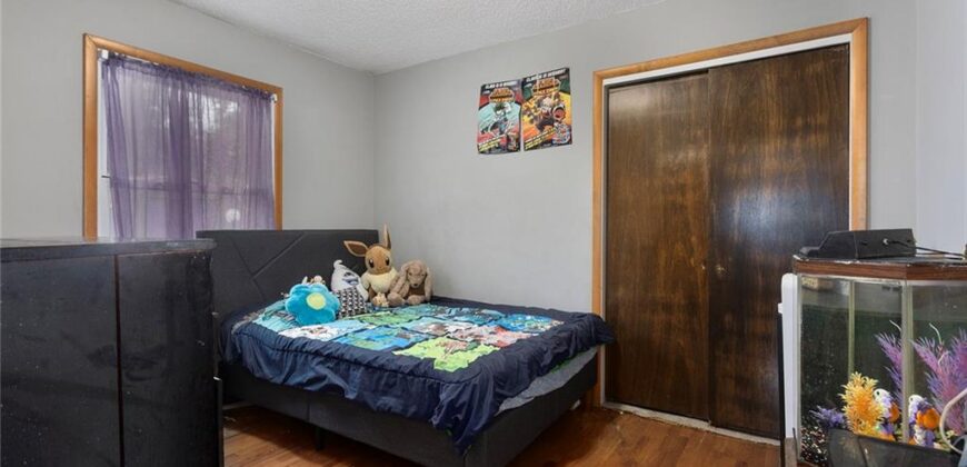 3622 NE Cypress Drive, Kansas City, MO 64117