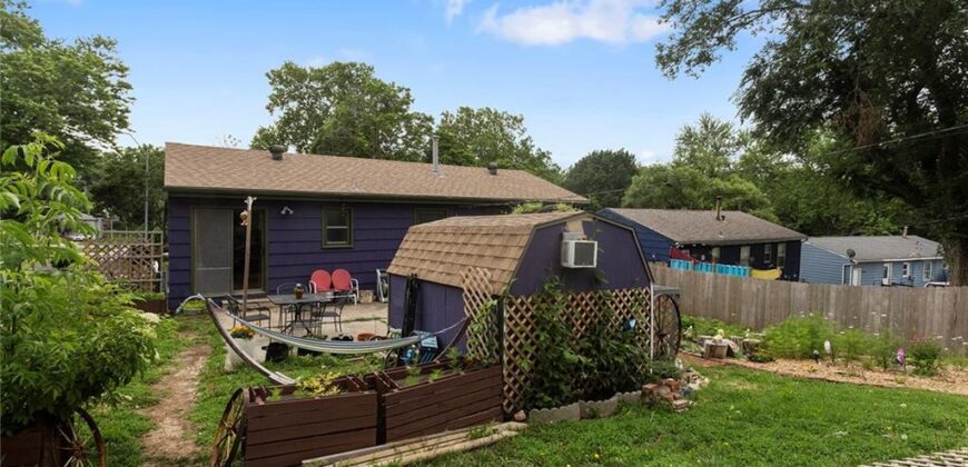 3622 NE Cypress Drive, Kansas City, MO 64117