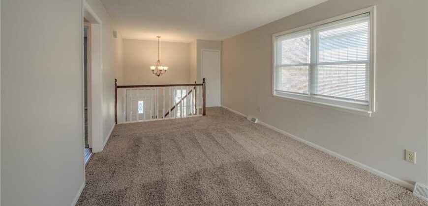 8635 N HULL Avenue, Kansas City, MO 64154