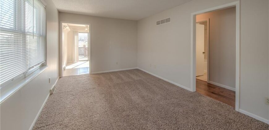 8635 N HULL Avenue, Kansas City, MO 64154