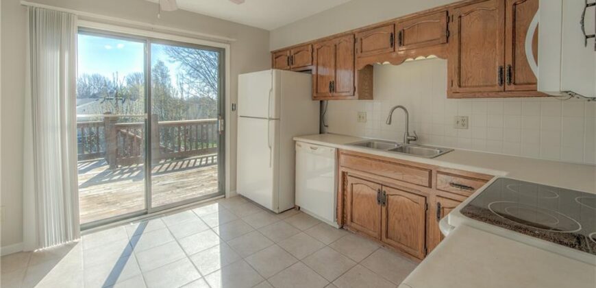 8635 N HULL Avenue, Kansas City, MO 64154