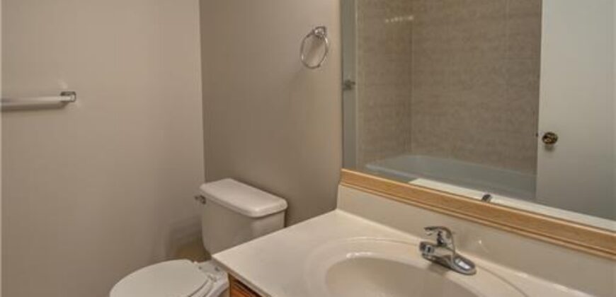8635 N HULL Avenue, Kansas City, MO 64154