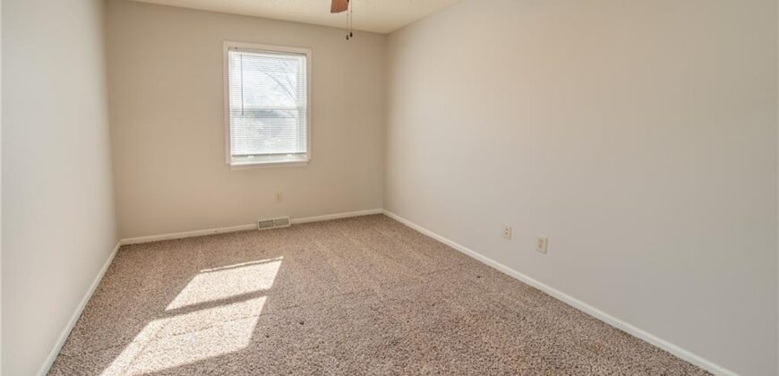 8635 N HULL Avenue, Kansas City, MO 64154