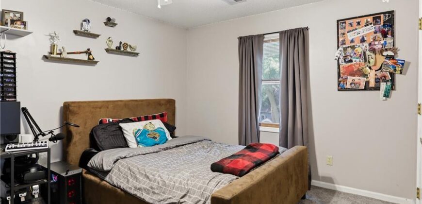 11012 N McGee Street, Kansas City, MO 64155