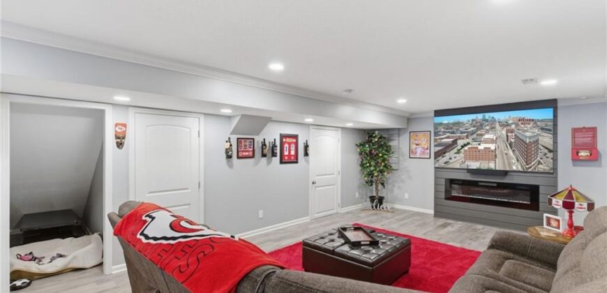 9305 NE 98th Terrace, Kansas City, MO 64157