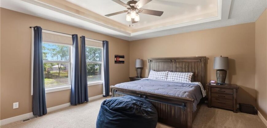 11043 N Madison Avenue, Kansas City, MO 64155