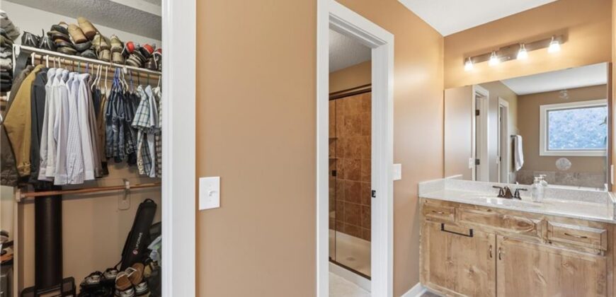 11043 N Madison Avenue, Kansas City, MO 64155