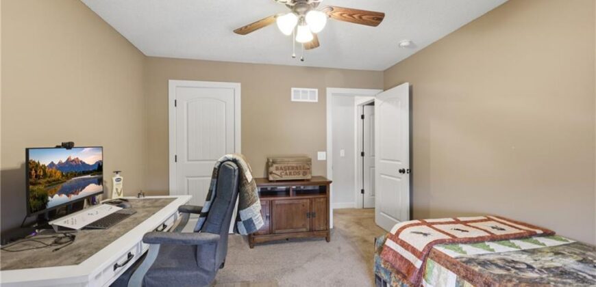 11043 N Madison Avenue, Kansas City, MO 64155