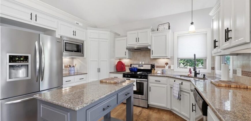11043 N Madison Avenue, Kansas City, MO 64155