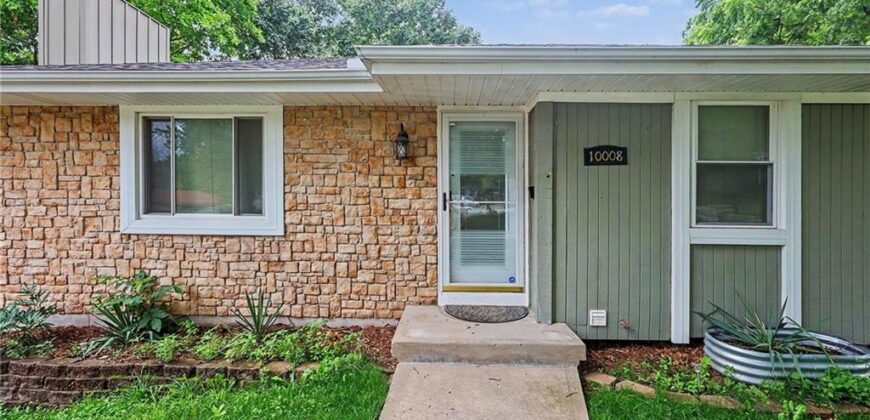 10008 NW 70th Court, Parkville, MO 64152