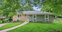10008 NW 70th Court, Parkville, MO 64152