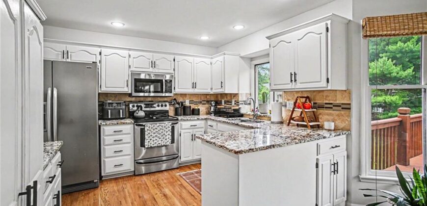 632 Taylor Drive, Liberty, MO 64068