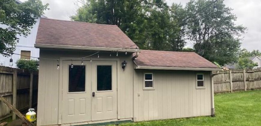632 Taylor Drive, Liberty, MO 64068