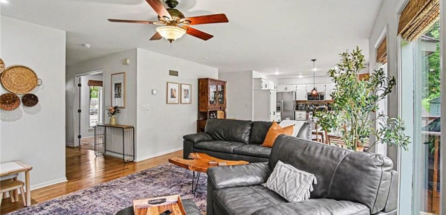 632 Taylor Drive, Liberty, MO 64068