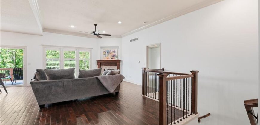 8806 N Norton Avenue, Kansas City, MO 64156