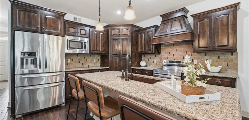 8806 N Norton Avenue, Kansas City, MO 64156