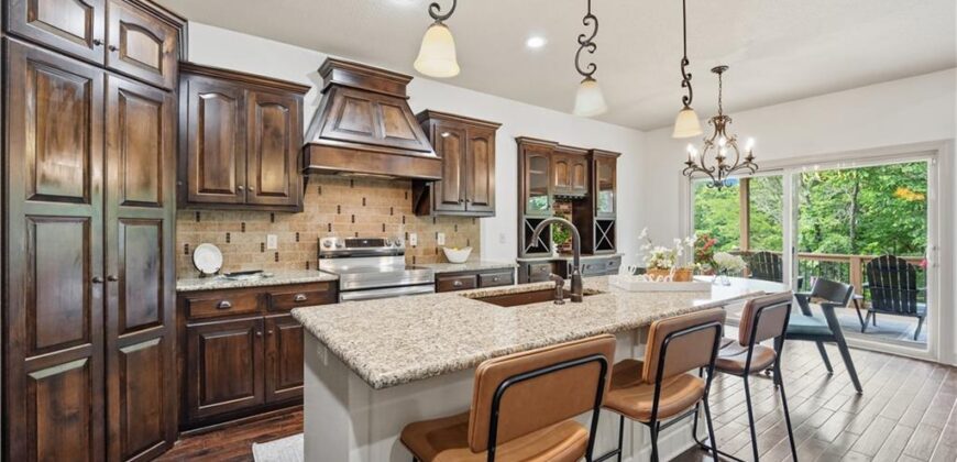 8806 N Norton Avenue, Kansas City, MO 64156