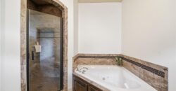 8806 N Norton Avenue, Kansas City, MO 64156
