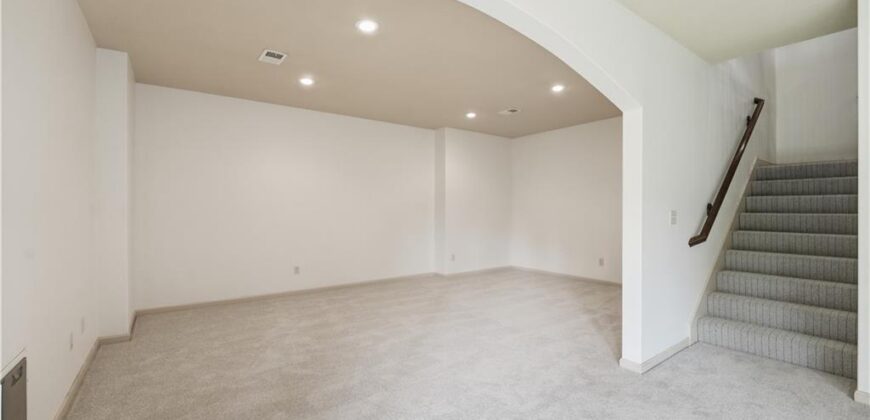 8806 N Norton Avenue, Kansas City, MO 64156