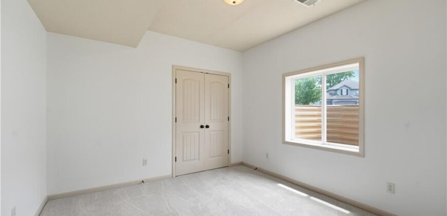 8806 N Norton Avenue, Kansas City, MO 64156