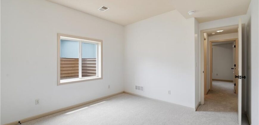 8806 N Norton Avenue, Kansas City, MO 64156