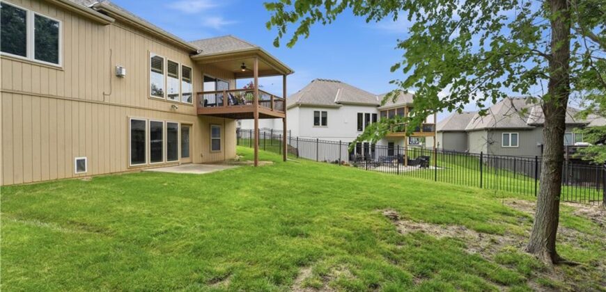 8806 N Norton Avenue, Kansas City, MO 64156