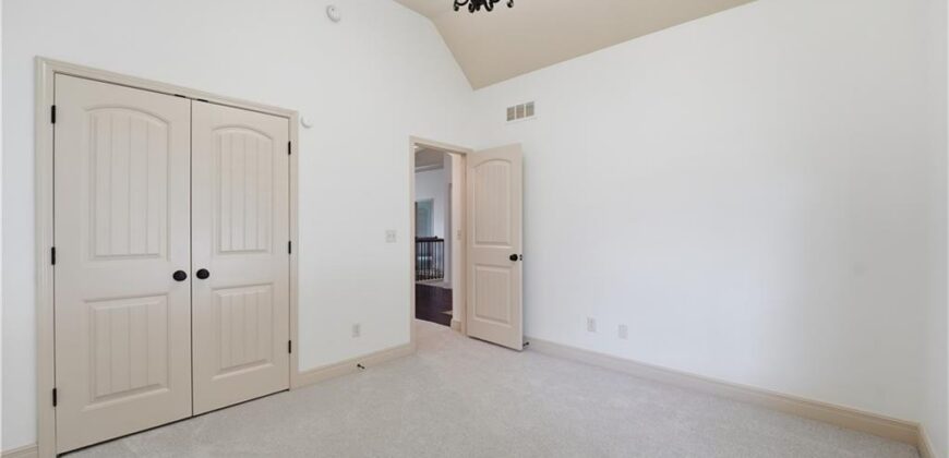8806 N Norton Avenue, Kansas City, MO 64156