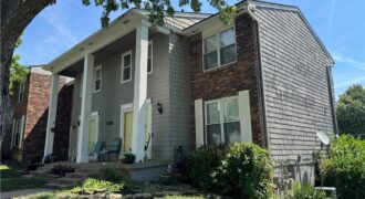 8033 N Harrison Lane, Kansas City, MO 64118