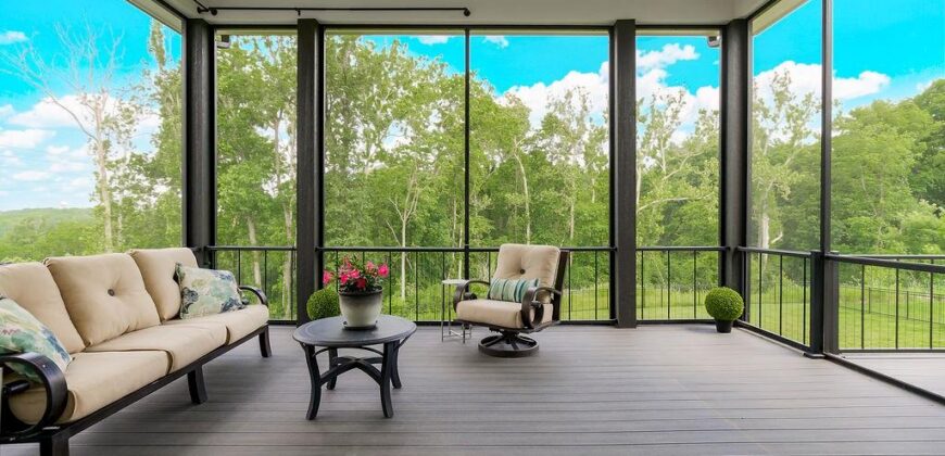 2270 Scenic View Drive, Riverside, MO 64150