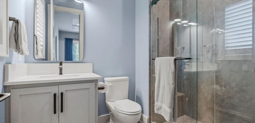 2270 Scenic View Drive, Riverside, MO 64150