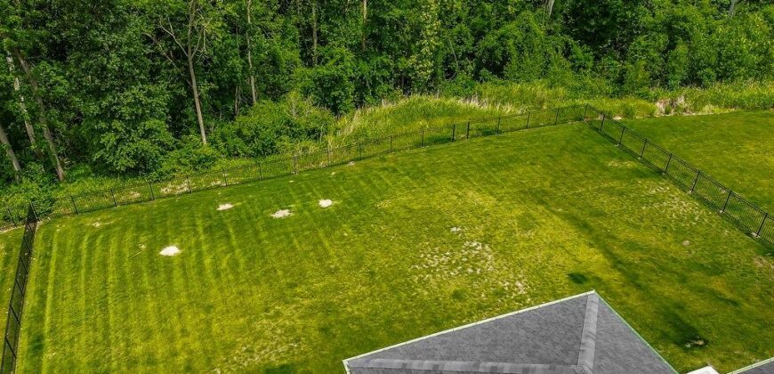 2270 Scenic View Drive, Riverside, MO 64150