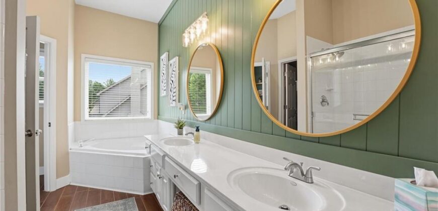 9611 N Ditzler Court, Kansas City, MO 64157