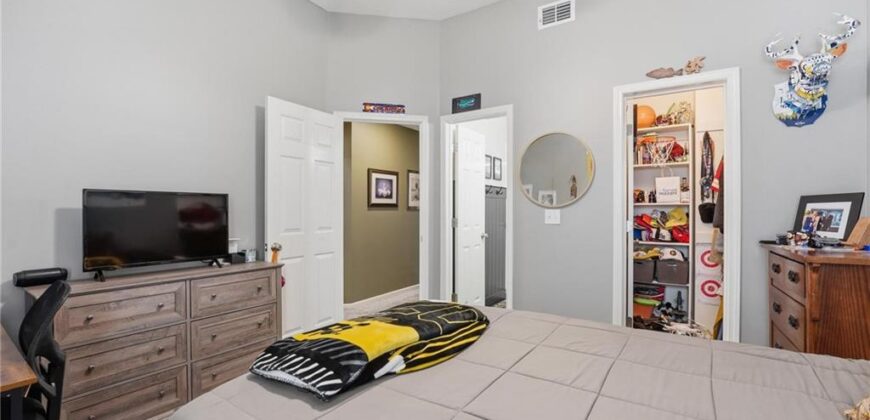 9611 N Ditzler Court, Kansas City, MO 64157
