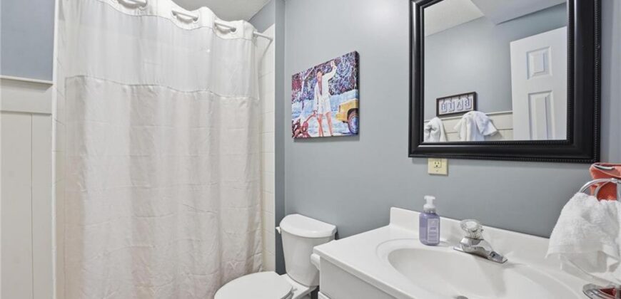 9611 N Ditzler Court, Kansas City, MO 64157