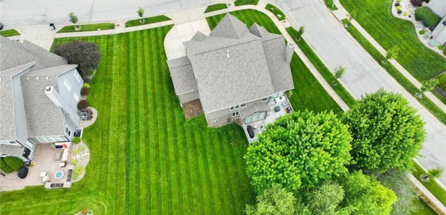 9611 N Ditzler Court, Kansas City, MO 64157