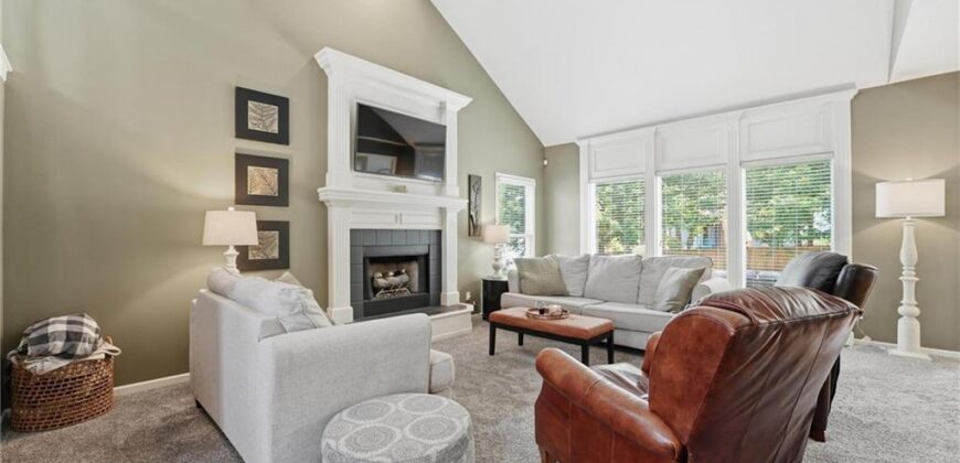 9611 N Ditzler Court, Kansas City, MO 64157